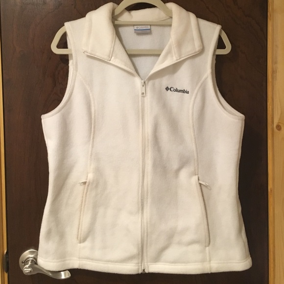 Columbia Vest in White. Size Large