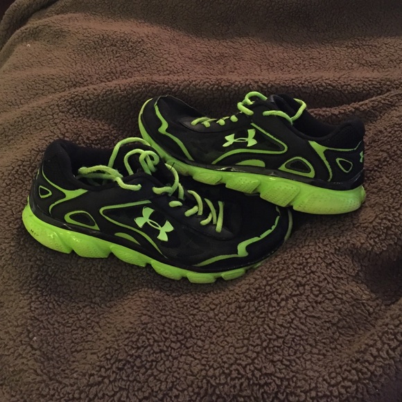 Under Armour Boys Shoes