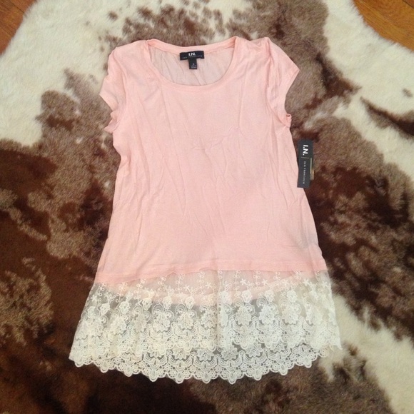 NWT peach and lace top