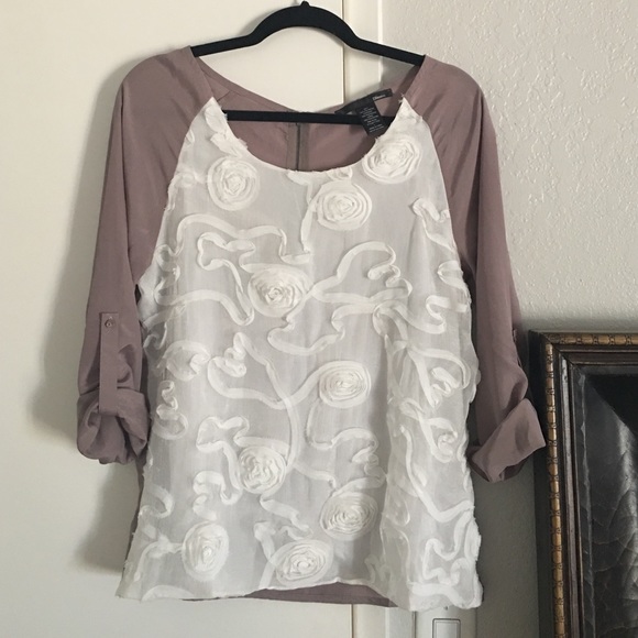 Sheer blouse w/ribbon detailing 3/4 sleeve option