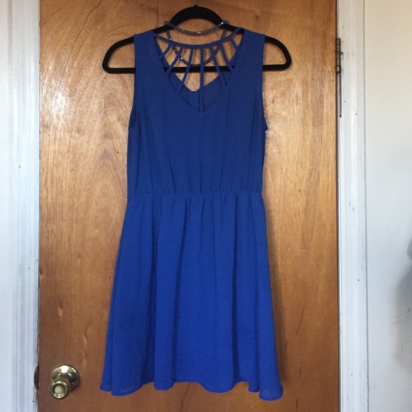 Blue dress - Picture 2 of 4