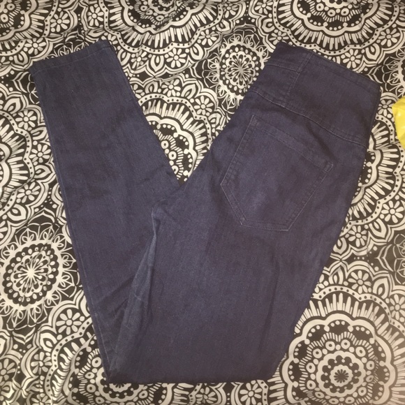 High waisted vintage looking jeans !