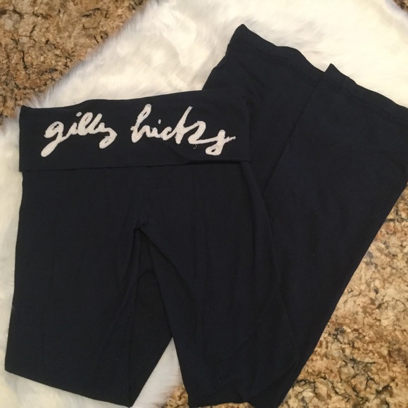 Gilly Hicks Cheeky Stretch Yoga Pants