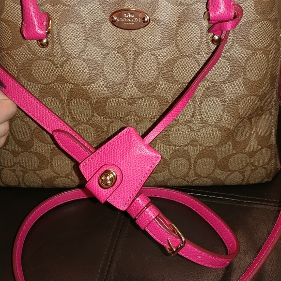 Coach Bag - Picture 3 of 8