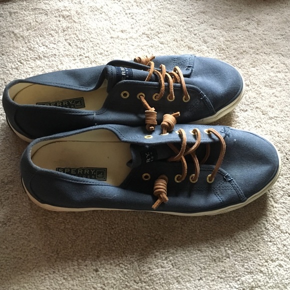 Sorry Top-Sider! Size 9 PERFECT condition