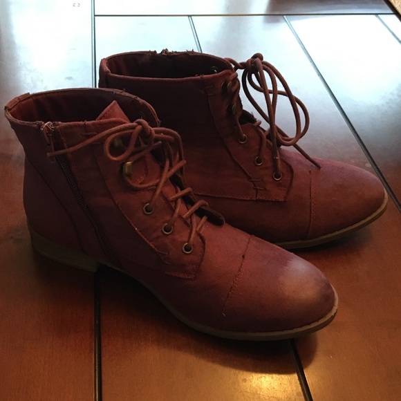 Wine colored booties