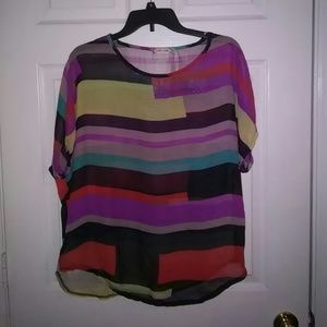 Multi-color pattern sheer blouse.