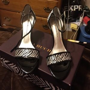 Authentic Dana Buchman Short Heel Classy