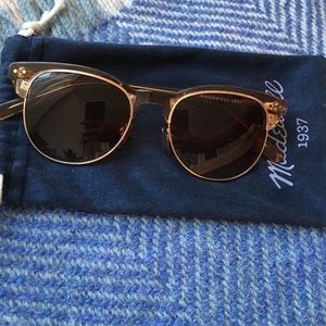 Peach Madewell Aviators