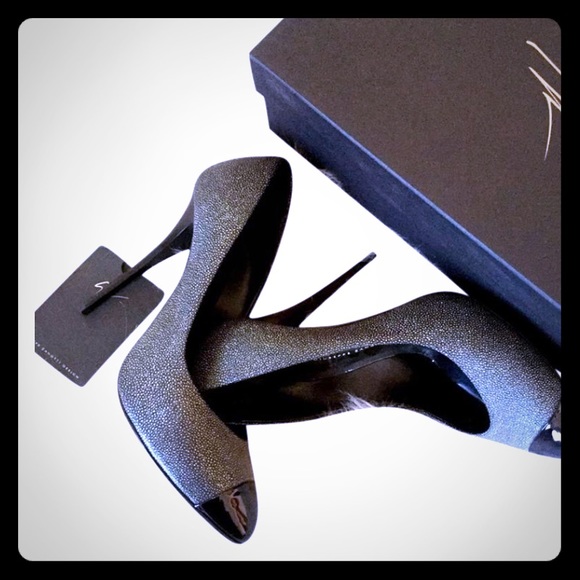 Giuseppe Zanotti Pumps