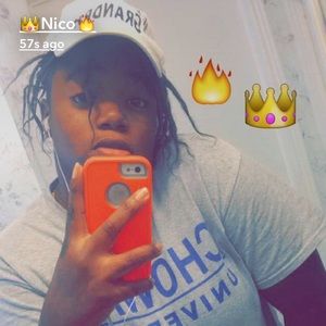 Meet your Posher, Niya