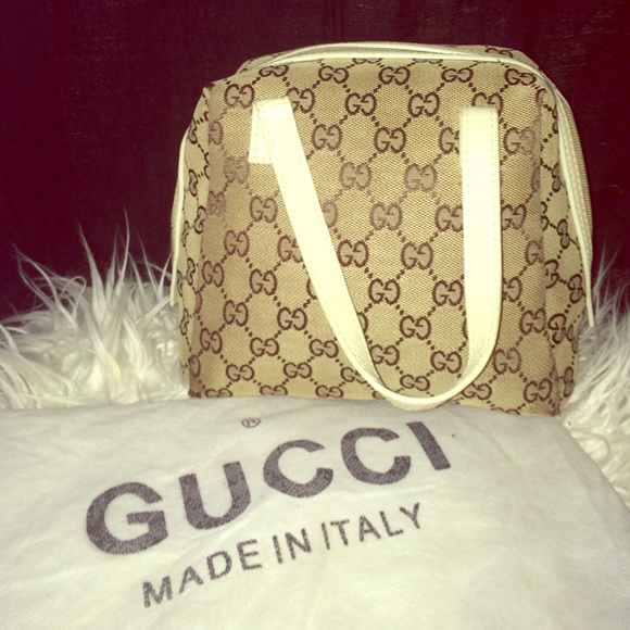 GUCCI NOT AUTHENTIC.