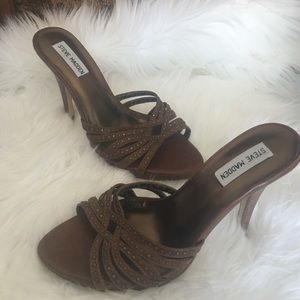 Slip on brown stiletto heel