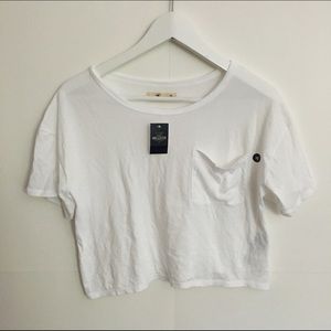 💥NWT Hollister white crop top