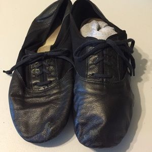 Lace up jazz shoes. Size 10