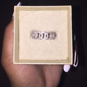 Diamonds Ring