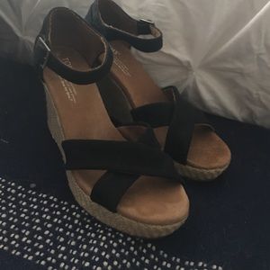 Toms Wedges