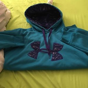 under armor sweatshirt