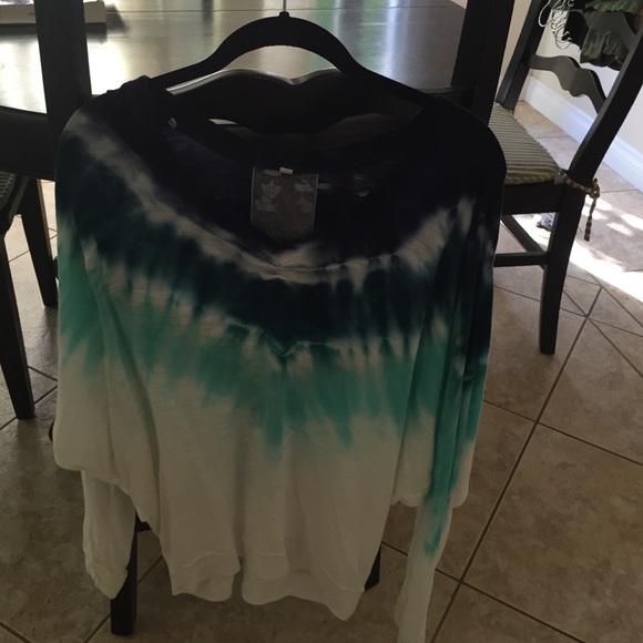 Young, Fabulous, & Broke blouse ✨✨FINAL SALE ✨✨✨