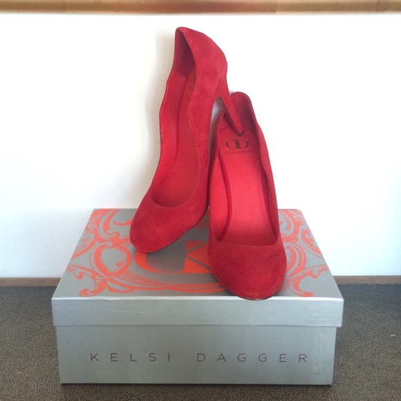 Kelsi Dagger "Lillian" suede pumps, sz 9