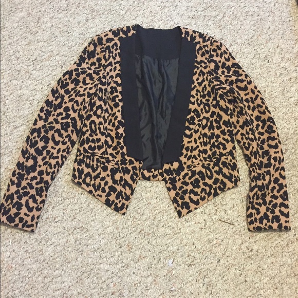 Leopard print blazer