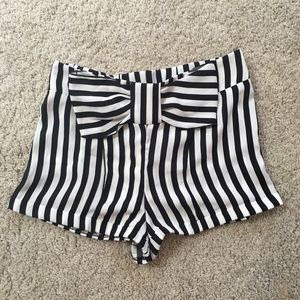 Black and white Striped Flowy shorts!