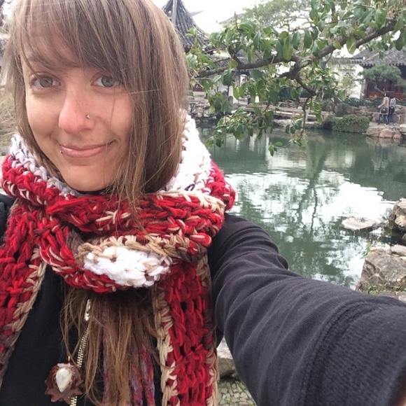 Meet your Posher, Bethany - Picture 3 of 6