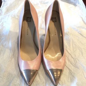 Anne Klein pink blush/rose gold pointy heels