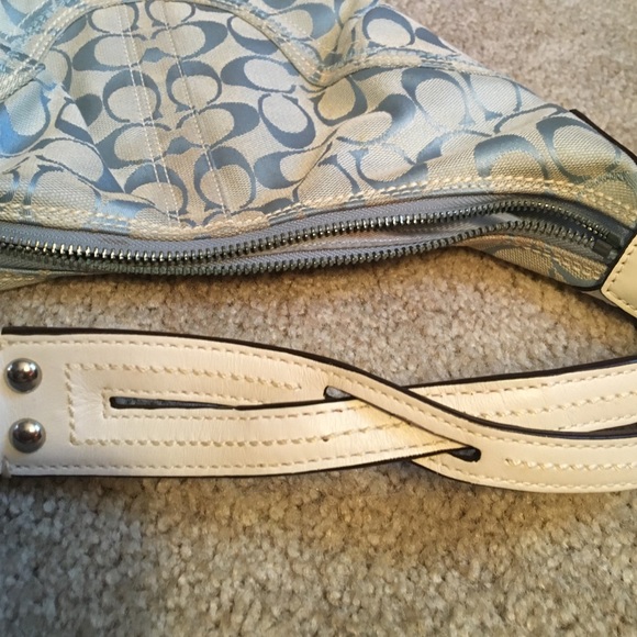 Light blue coach purse! - Picture 3 of 3