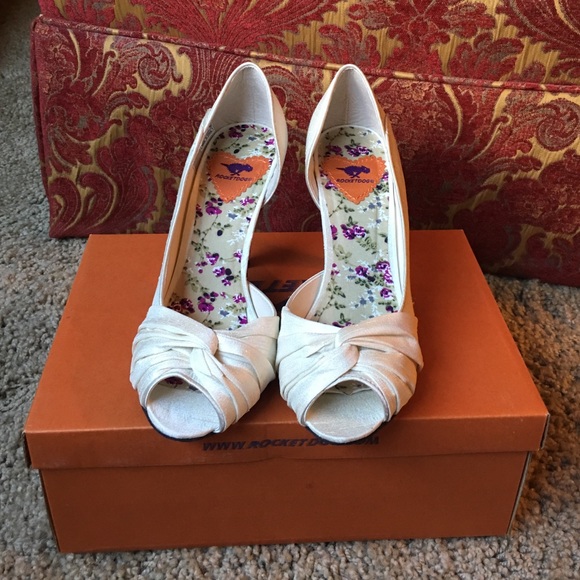 💥NEW💥Rocket Dog heels 👠