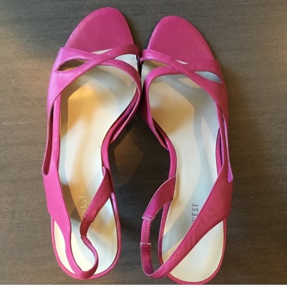 Pink Slingback! - Picture 2 of 3