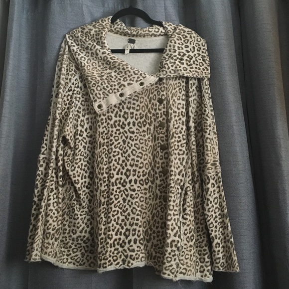 Free People Leopard Sweater - Large