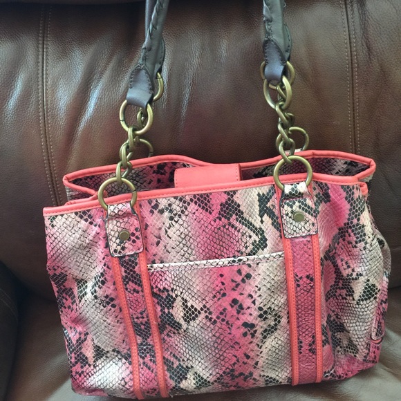 Tote with snake skin print! Adorable!! - Picture 2 of 4