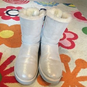 UGGS Bailey bow bling I do