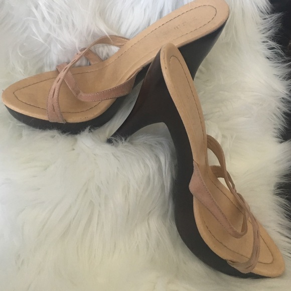 Slip on pink and brown heel