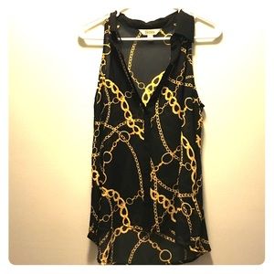 Black and gold chainlink pattern blouse
