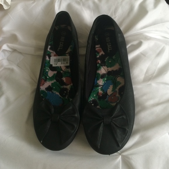 Black Bow Flats