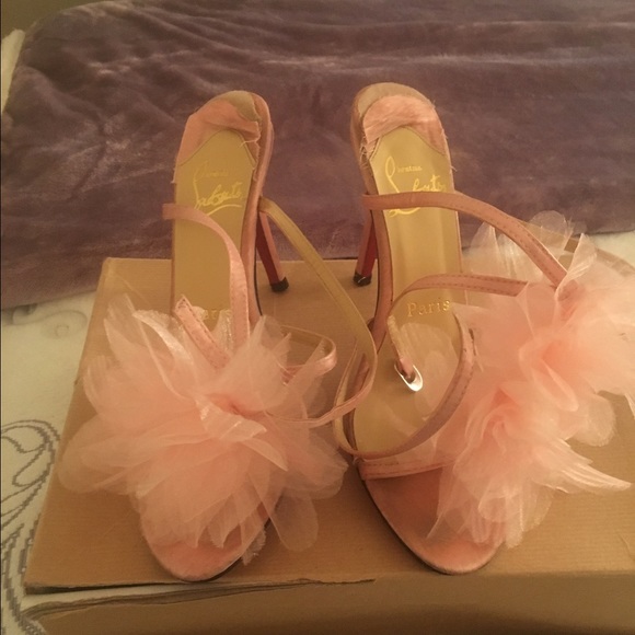 Shoes - Picture 4 of 4