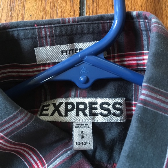 Express fitted button down. Small - Picture 2 of 3