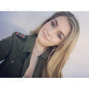 Meet your Posher, Carson