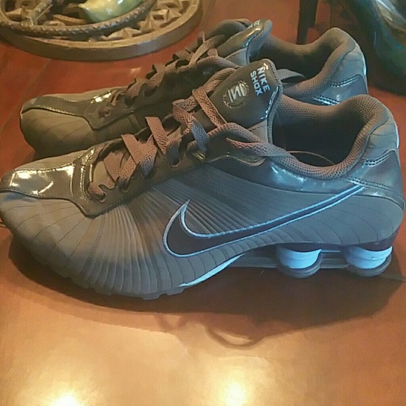 Nike Shoes - Like new gray and blue Nike shox mens