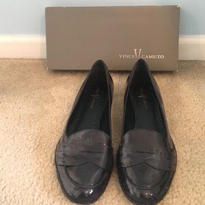 Vince Camuto Navy Flats