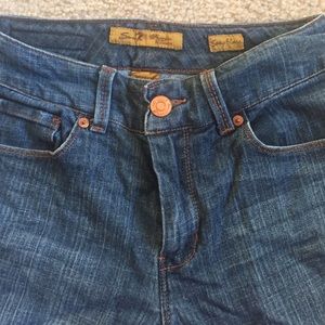 Seven 7 jeans in a sexy flare style . Size 4
