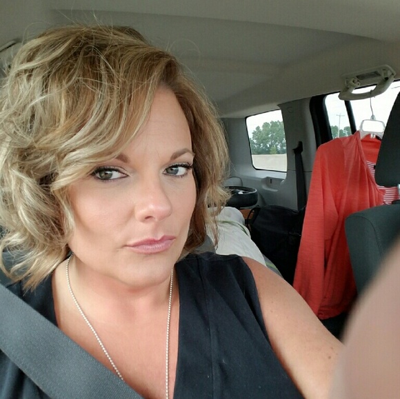 Meet your Posher, Anne - Picture 1 of 1