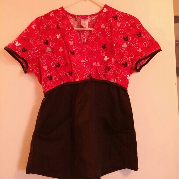 Scrub top