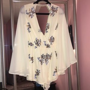 Tobi long Sleeve Floral Romper!