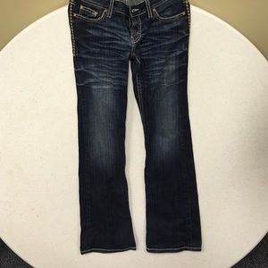 Buckle jeans