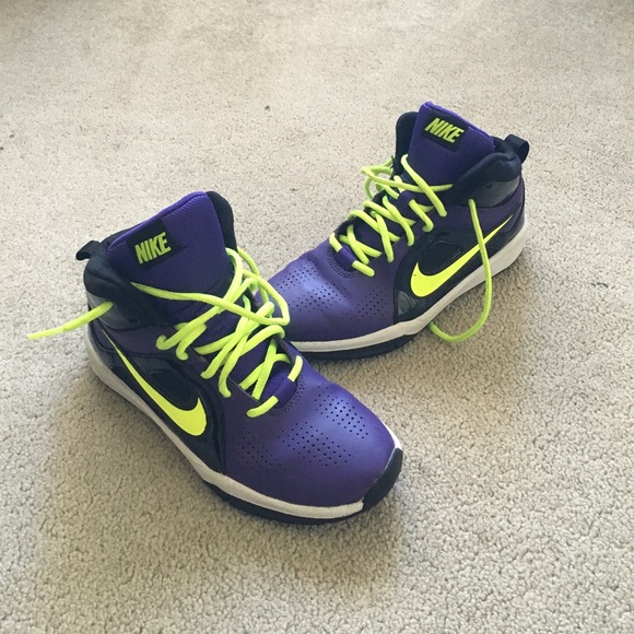 Nike Other - Nike Shoes Size 5Y