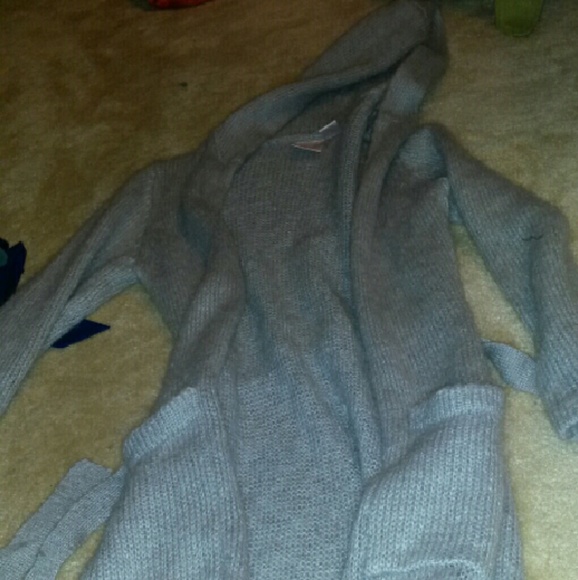 Long hooded gray sweater