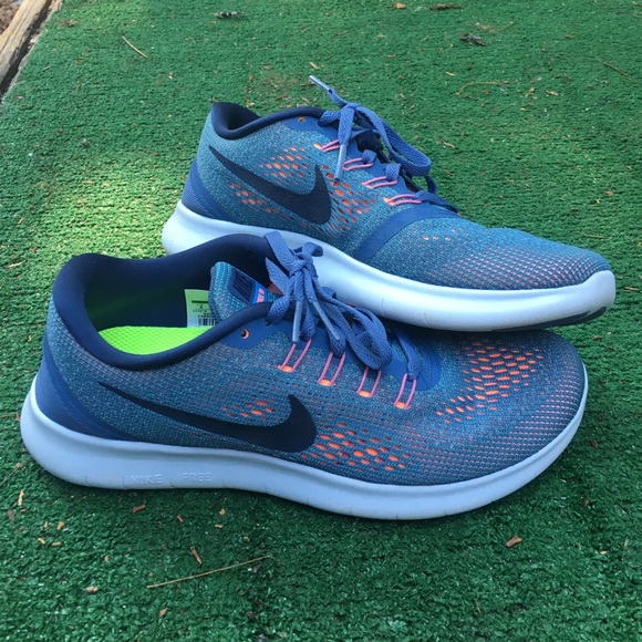 Nike Shoes - Nike Free Running Shoes W
